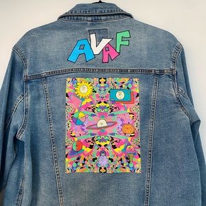 Peanuts Global Artist Collective jean jacket - size Large